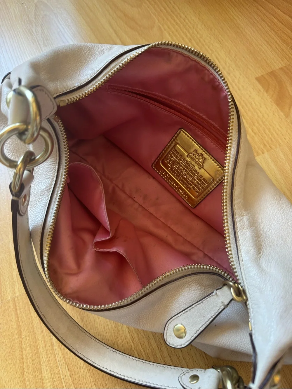 Coach vintage white